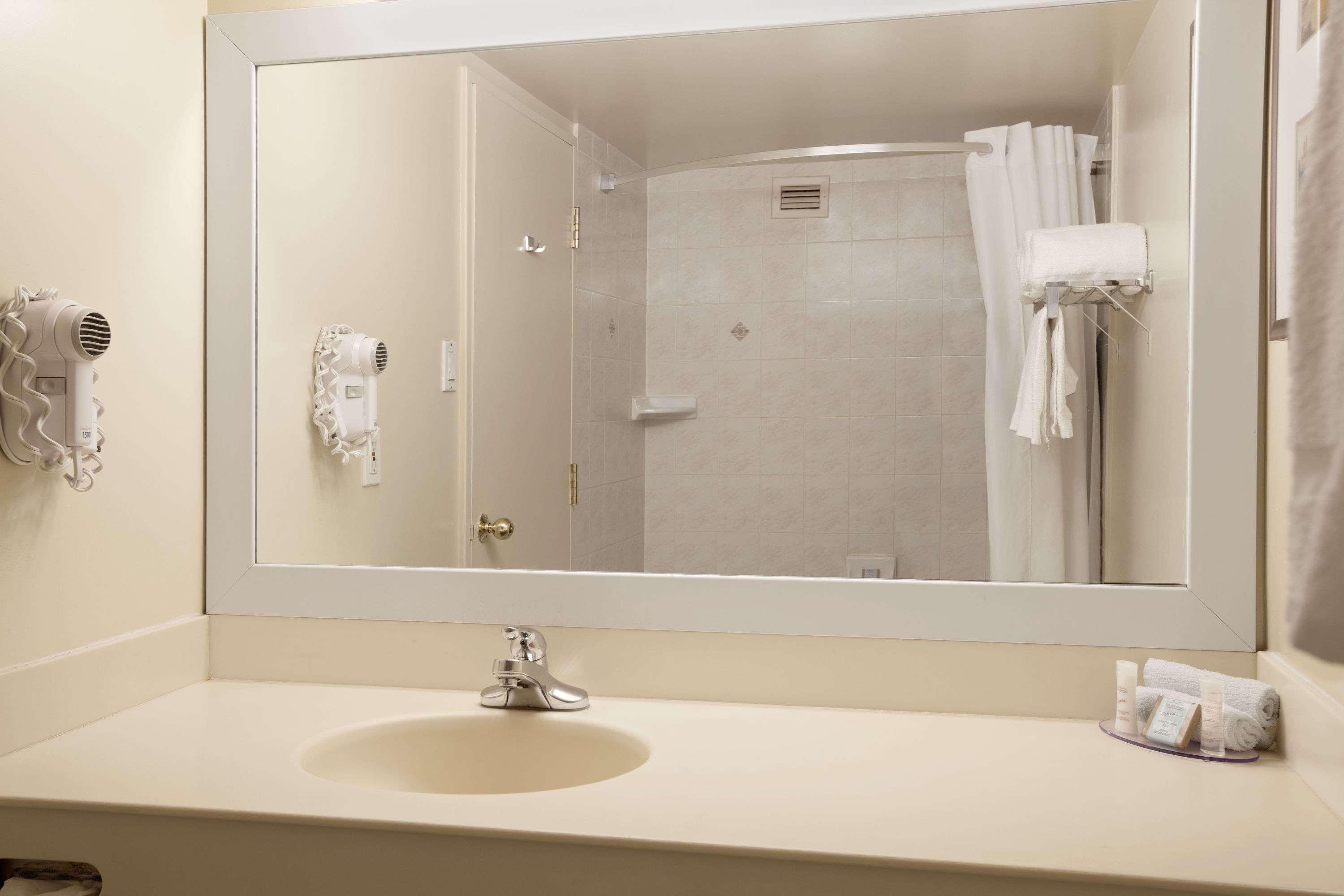Travelodge By Wyndham Ottawa West Eksteriør bilde