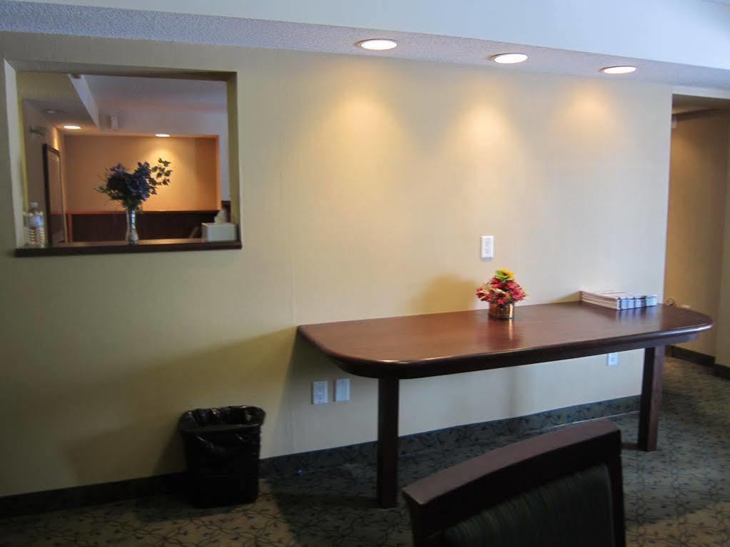 Travelodge By Wyndham Ottawa West Eksteriør bilde