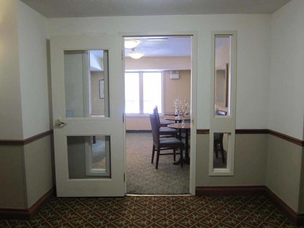 Travelodge By Wyndham Ottawa West Eksteriør bilde