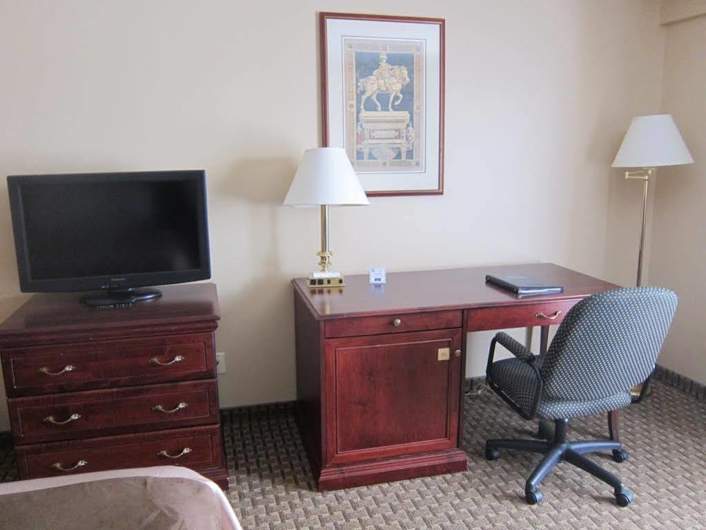 Travelodge By Wyndham Ottawa West Eksteriør bilde